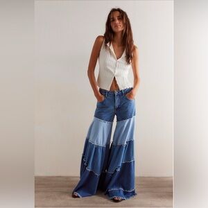 We the Free Dreamscape Tiered Wide-Leg Jeans in Indigo Illusion - size 32S NWT